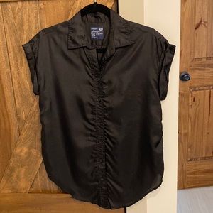 American eagle silk boyfriend top size XS
